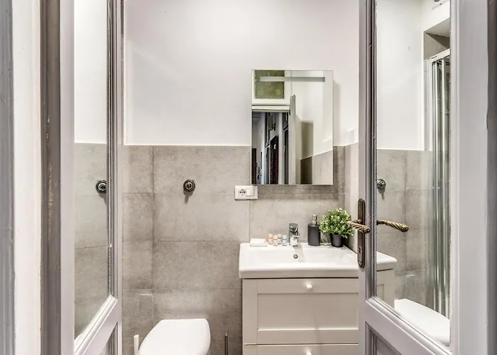 Lovely Renovated Flat By Vatican דירה