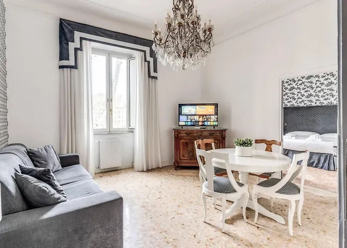 Lovely Renovated Flat By Vatican * רומא